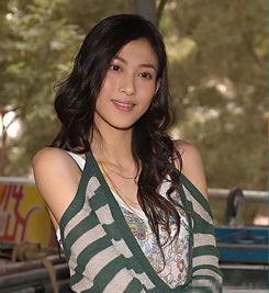 李彩桦他有老公了吗,已婚与否引关注