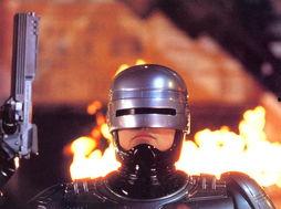 新机器战警在线播放,未来战场，机械守护者在线激战